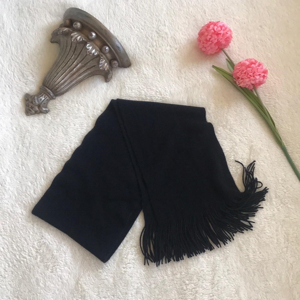 ⭐️ Knit Scarf with fringe - Auclair brand